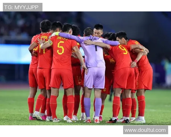 中国国足与韩国队精彩对决集锦回顾展现两队激烈竞争与精彩瞬间