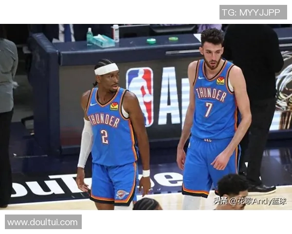 霍姆格伦复出首战展现统治力雷霆重建之路迎来新篇章 霍姆格伦复出首战展现统治力雷霆重建之路迎来新篇章