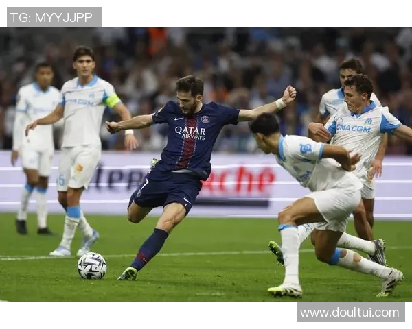 马赛与巴黎全场比赛评分分析及球员表现点评 马赛与巴黎全场比赛评分分析及球员表现点评