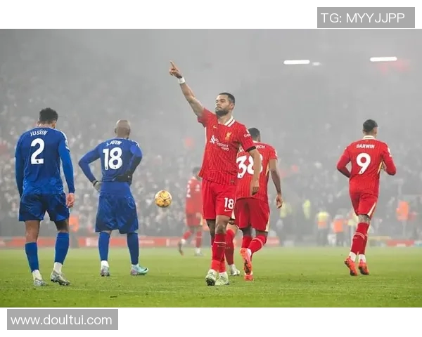 加克波的崛起之路:从默默无闻到足球巨星的华丽转身 加克波的崛起之路:从默默无闻到足球巨星的华丽转身