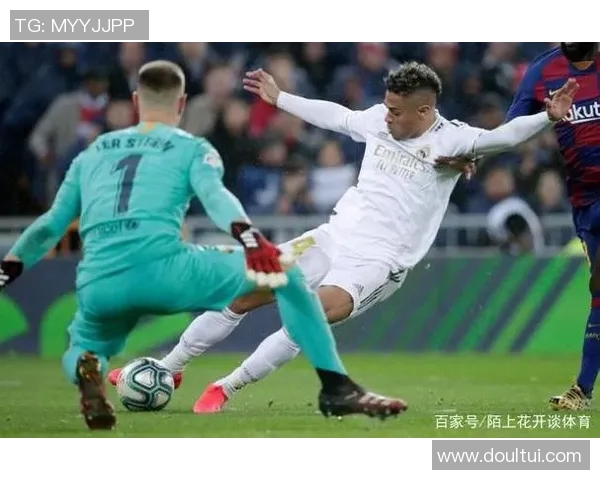 皇马新星马里亚诺的崛起与挑战:能否在球队中找到自己的位置 皇马新星马里亚诺的崛起与挑战:能否在球队中找到自己的位置