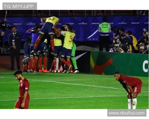 美国与哥伦比亚足球赛精彩回顾及赛况分析全景展现 美国与哥伦比亚足球赛精彩回顾及赛况分析全景展现