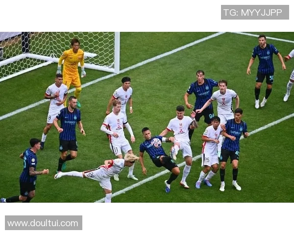 蒲河红钻与天鹅的精彩对决揭示了足球战术与团队协作的完美结合 蒲河红钻与天鹅的精彩对决揭示了足球战术与团队协作的完美结合