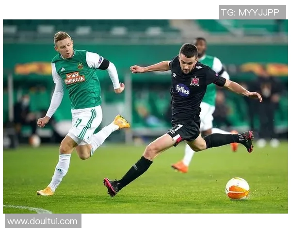 邓多克与维也纳快递的精彩对决揭示足球战术新思路