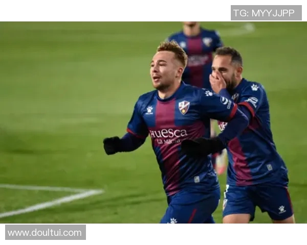 韦斯卡主场迎战瓦伦西亚双方争夺西甲宝贵积分之战 韦斯卡主场迎战瓦伦西亚双方争夺西甲宝贵积分之战