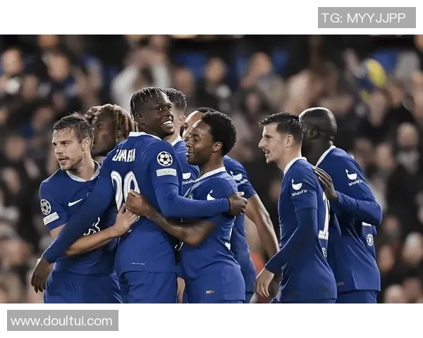 曼城与切尔西对决精彩点评分析揭示双方战术与球员表现 曼城与切尔西对决精彩点评分析揭示双方战术与球员表现